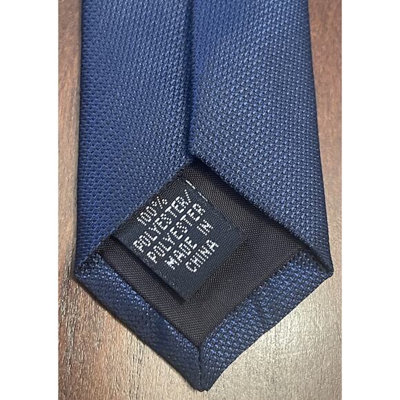 Van Heusen Blue 100% Polyester Men’s Neck Tie Made In China - Picture 7 of 9